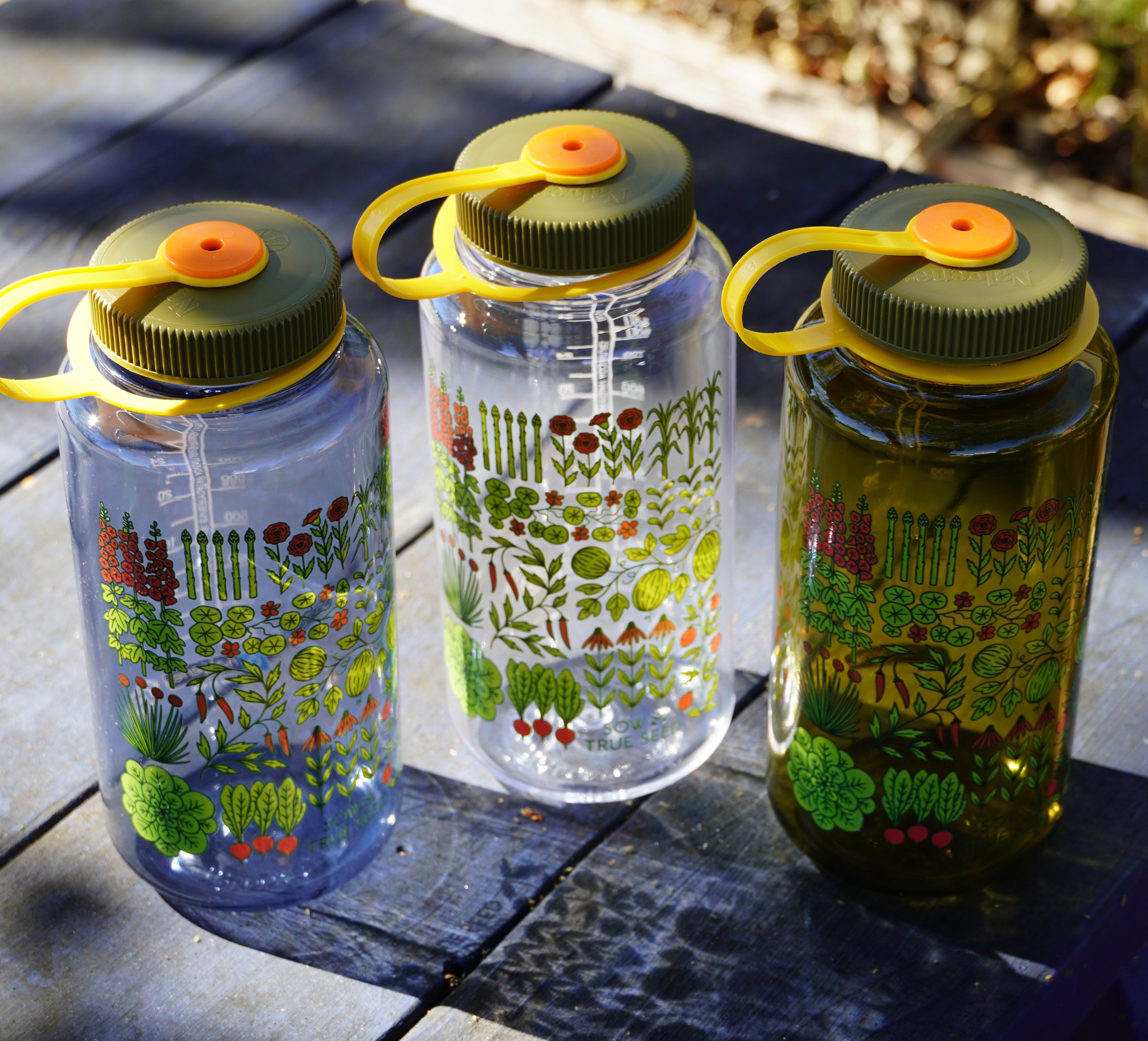 32 Oz Garden Quilt Water Bottle - Sow True Seed